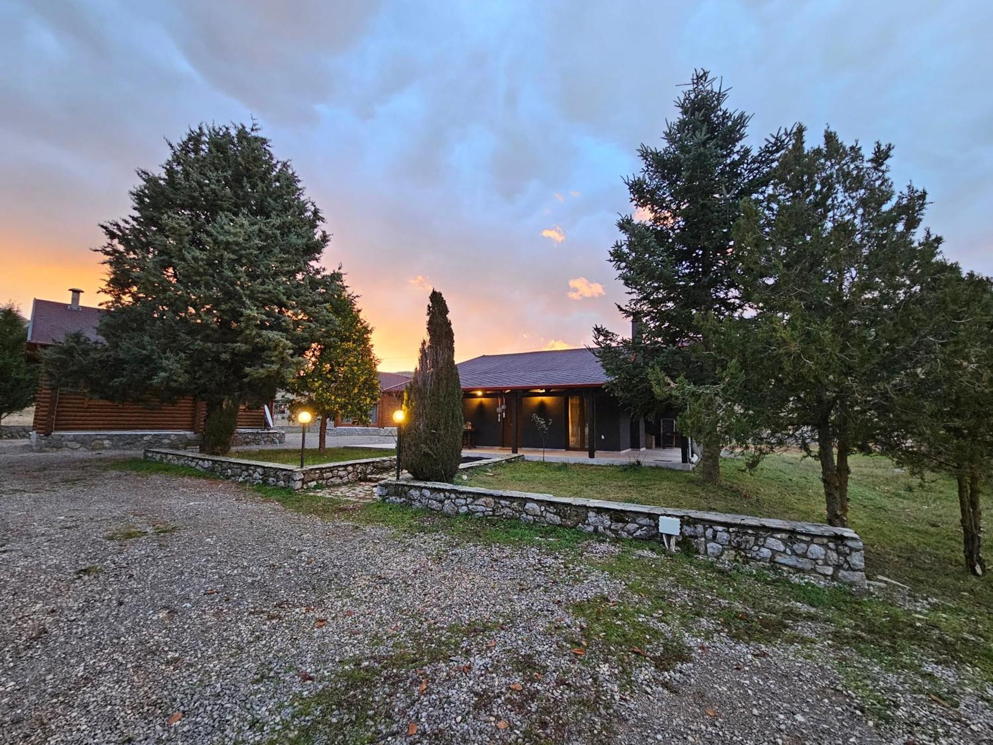 Orino Livadi Mount Villa IV Arachova Exteriör bild